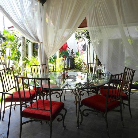 Surga Homestay Jimbaran Esterno foto