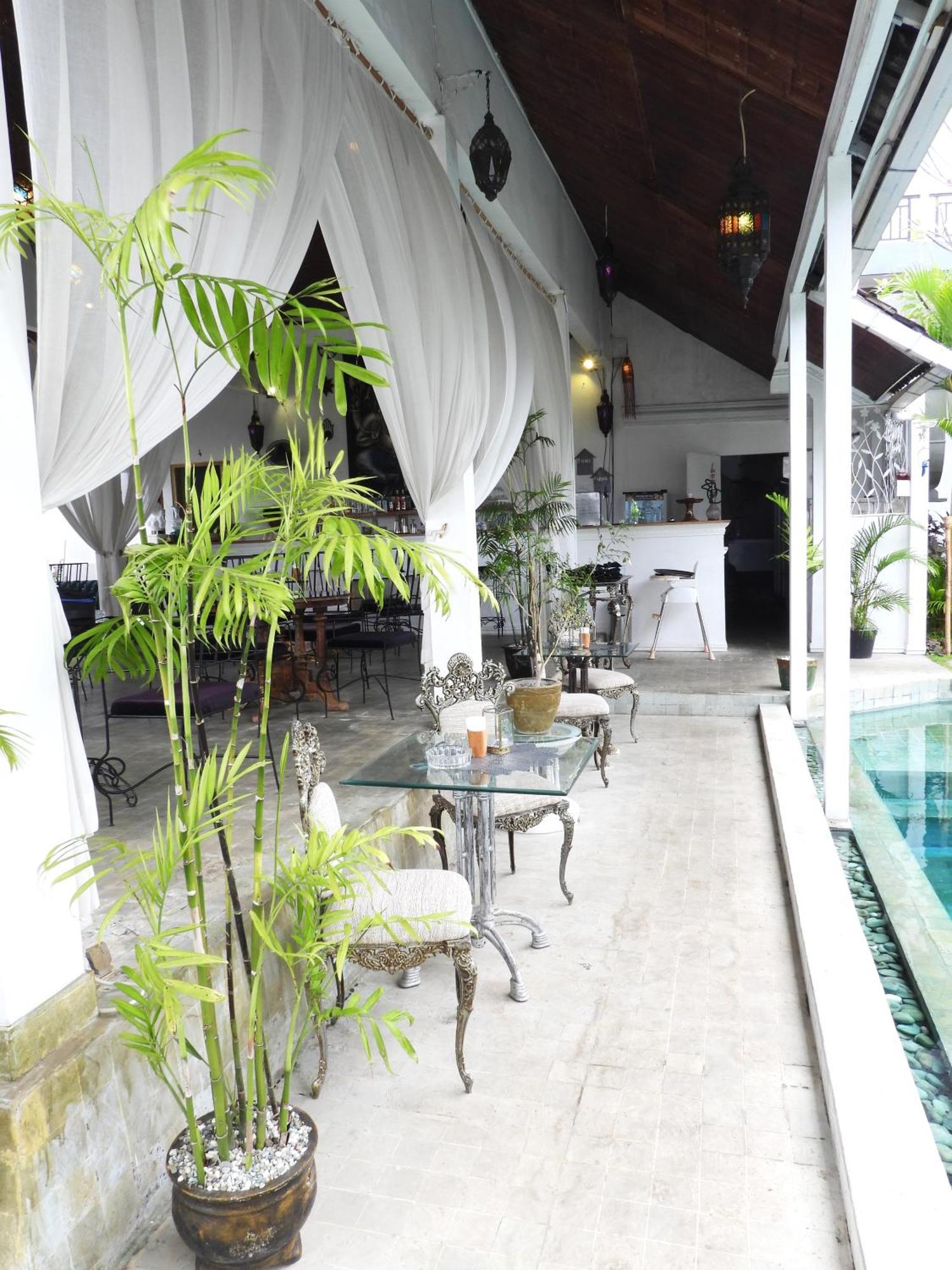 Surga Homestay Jimbaran Esterno foto