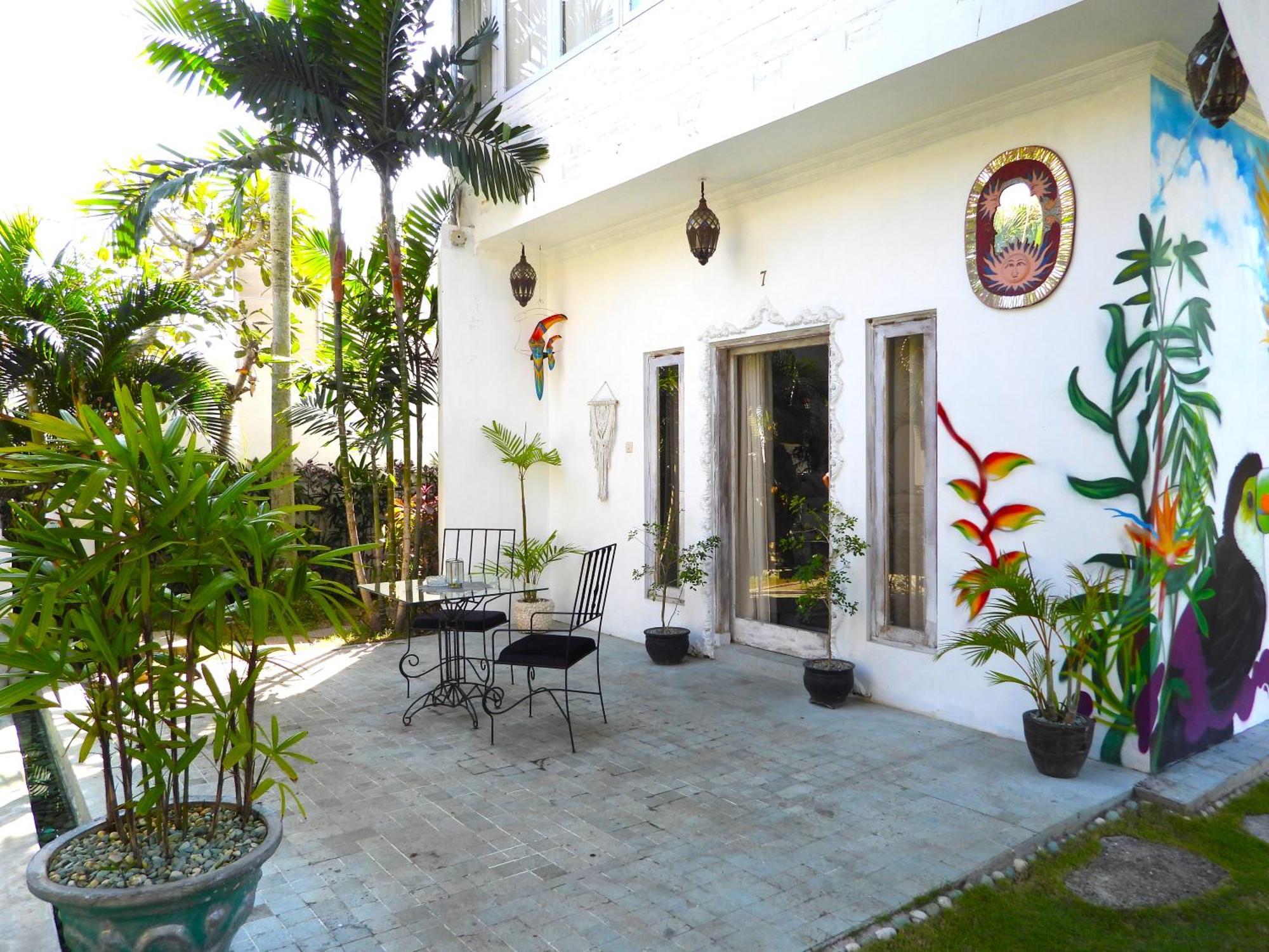 Surga Homestay Jimbaran Esterno foto