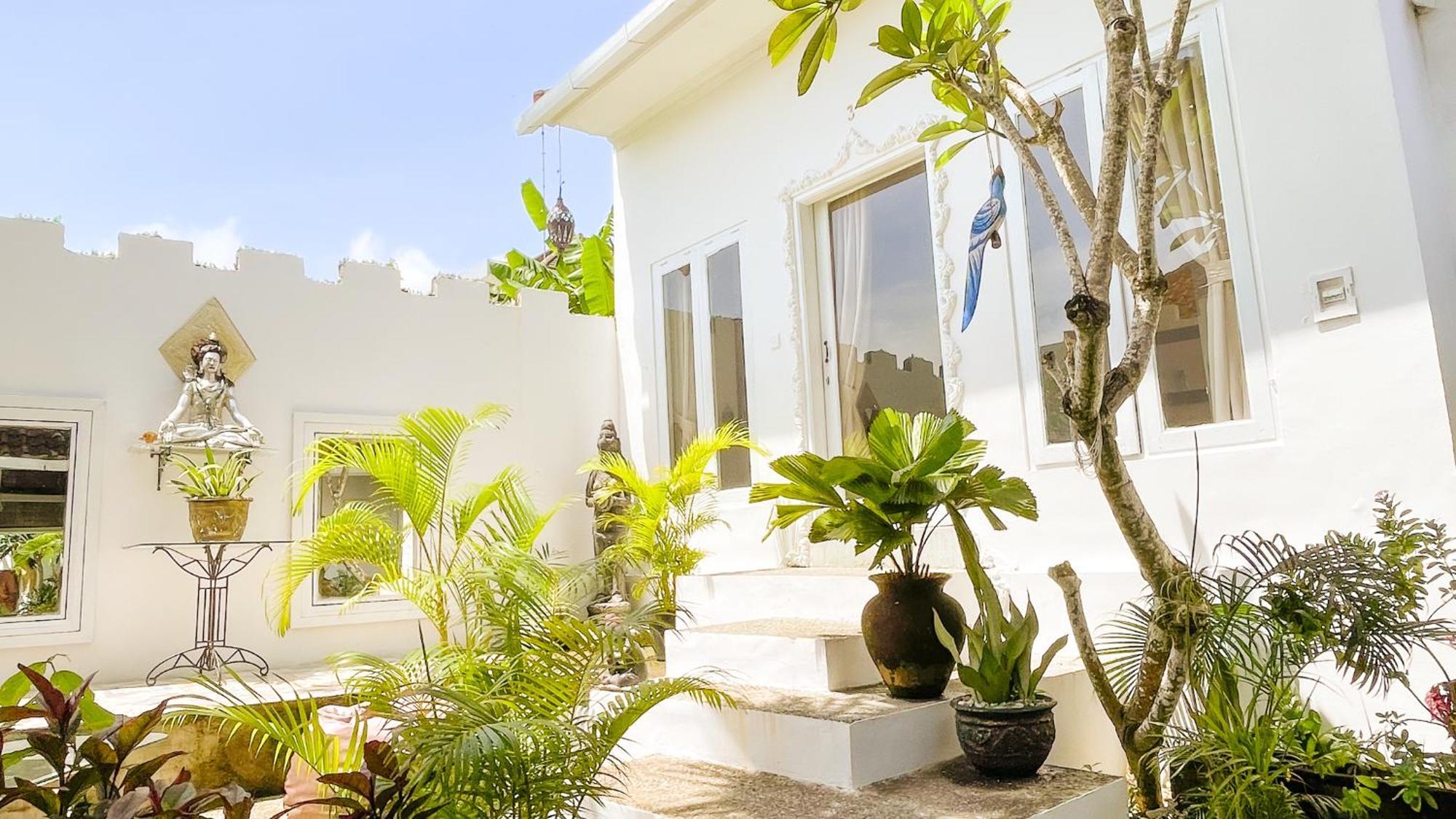 Surga Homestay Jimbaran Esterno foto